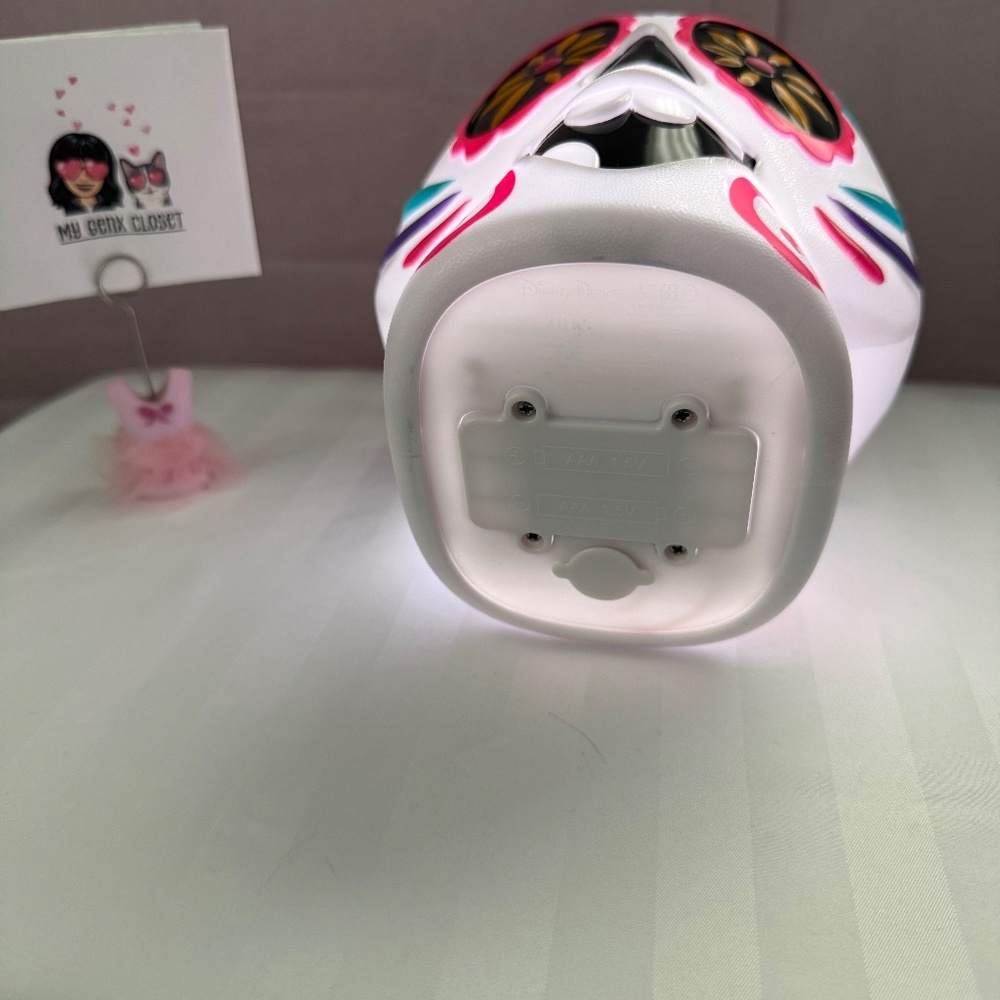 💀 Disney•Pixar Coco Skull Light-Up Sipper 🌼✨ - Picture 5 of 7